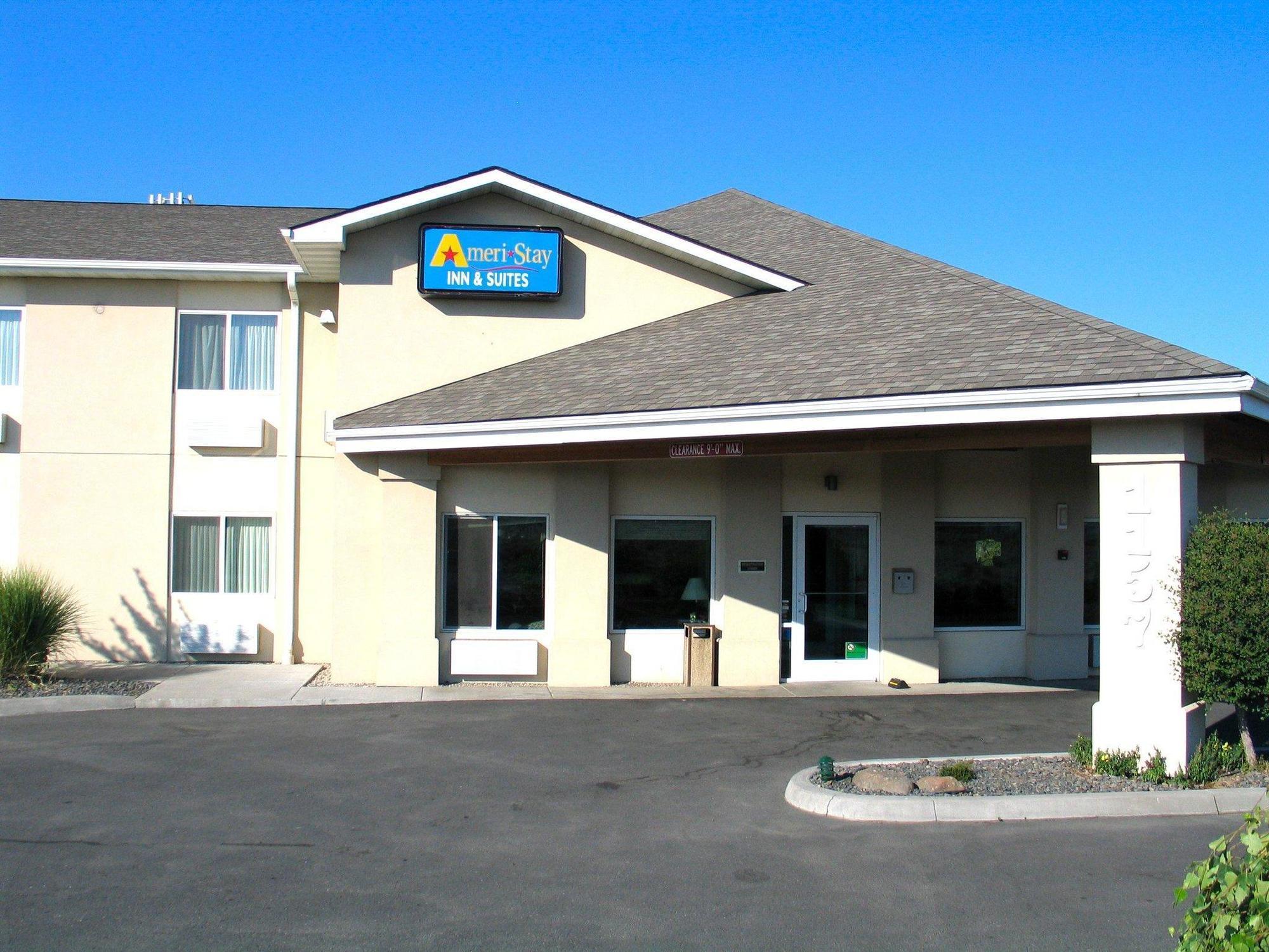 Ten Pin Inn & Suites Moses Lake Exterior photo